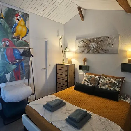 Gite Au Coin du Feu, avec piscine chauffée Hébergement de vacances